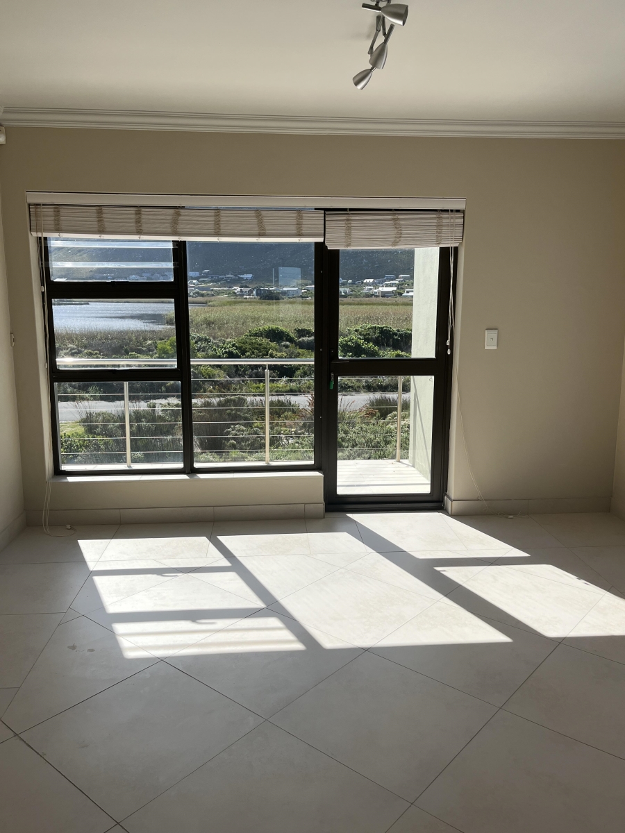 To Let 3 Bedroom Property for Rent in Bettys Bay Western Cape